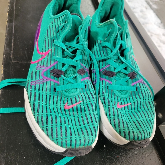 Nike CZ4052-300 Lebron James Witness 6 Green Size 9.5 mens basketball shoes - Picture 2 of 7